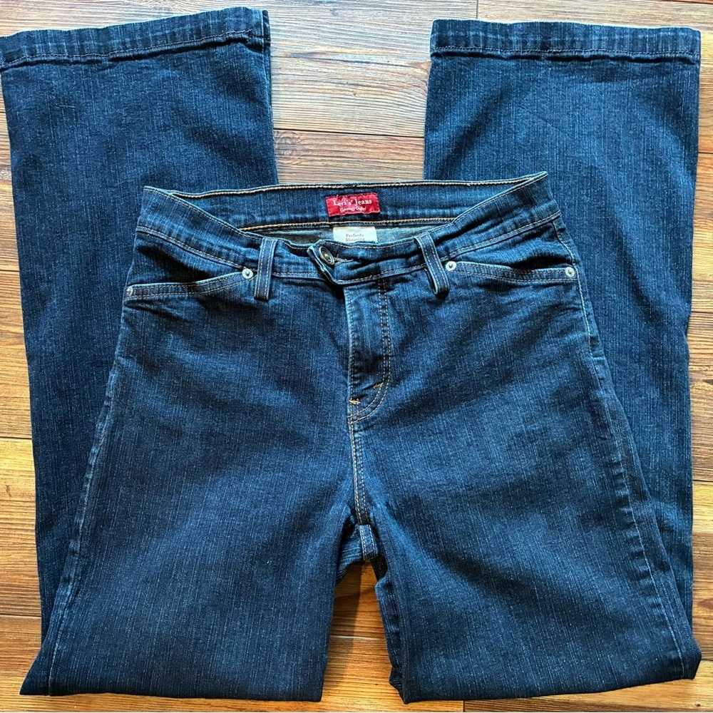 Levi’s Perfectly Slimming Jeans Size 10 Medium Dark Wash Bootcut Y2K - Picture 2 of 14